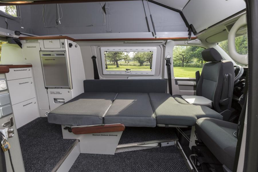 Интерьер Volkswagen T6 Campmobil Schwerin 2017 года  (фото 3 из 3)